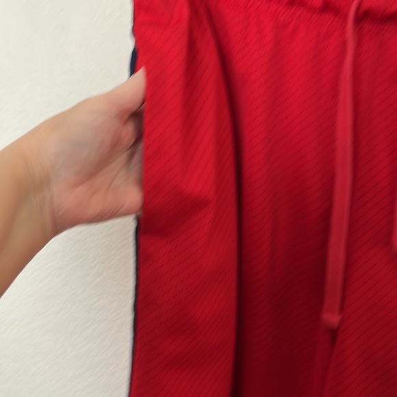 🇺🇸RALPH LAUREN B BALL SHORTS RED SZ L  W/ POCKETS GREAT CONDITION! - Picture 6 of 7